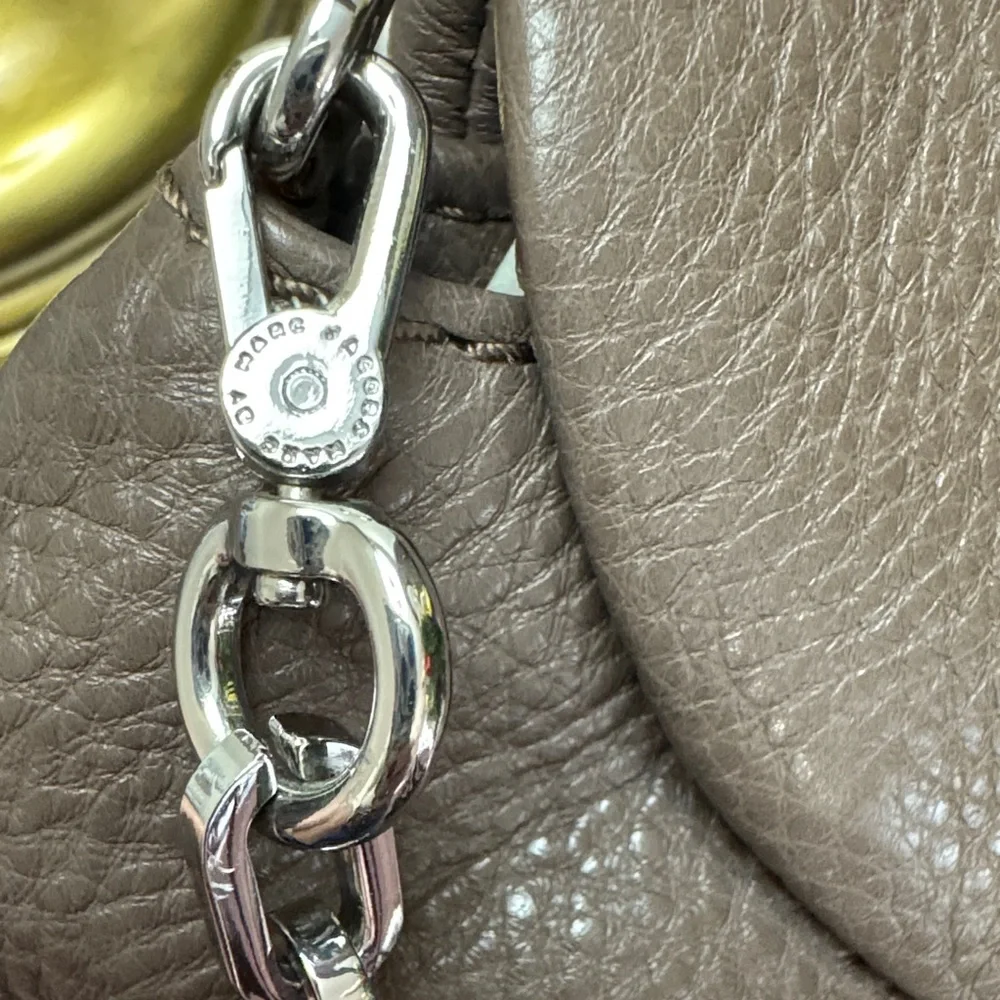 Marc by Marc Jacobs Classic Q Karlie Taupe Leather Crossbody or Clutch NWOT - Picture 3 of 9